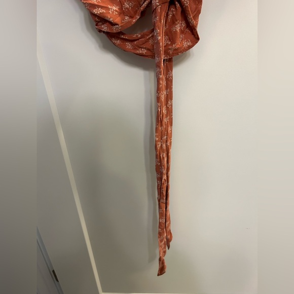 🍁American Eagle Tie Crop Top - Picture 3 of 8